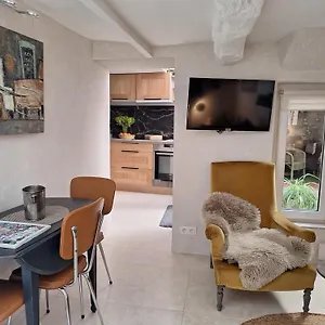  Holiday home La 54 Provence