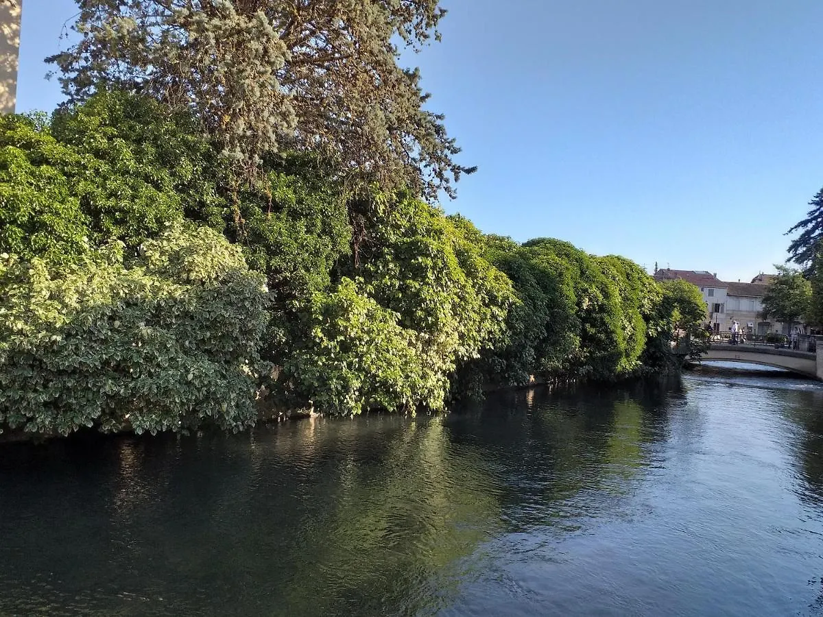 Le Petit Jardin ... Hotel L'Isle-sur-la-Sorgue France